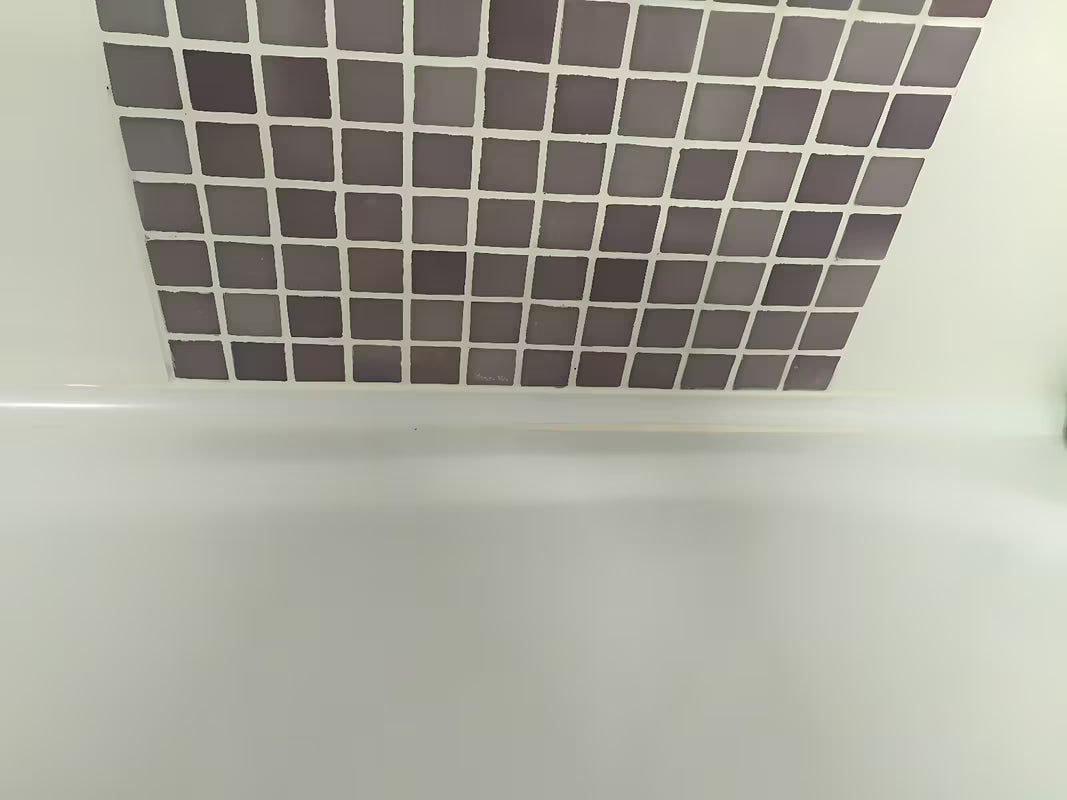 Montažni set Ravak 10° u bijeloj boji pro za ugradnju i brtvljenje tuš kade za kutnu ugradnju