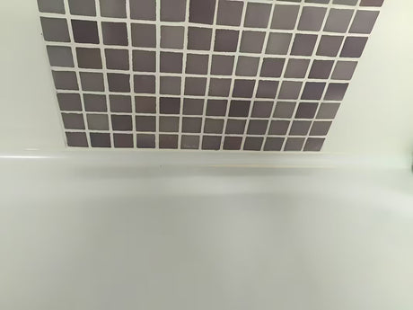 Montažni set Ravak 10° u bijeloj boji pro za ugradnju i brtvljenje tuš kade za kutnu ugradnju