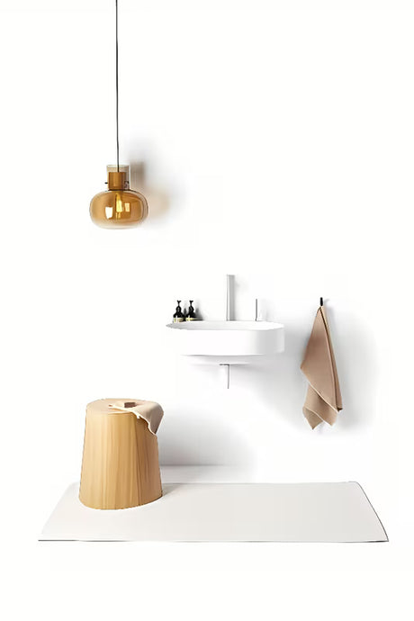 Bijeli keramički viseći umivaonik Ravak Yard 60 bez preljeva s otvorom pro za stojeću slavinu.