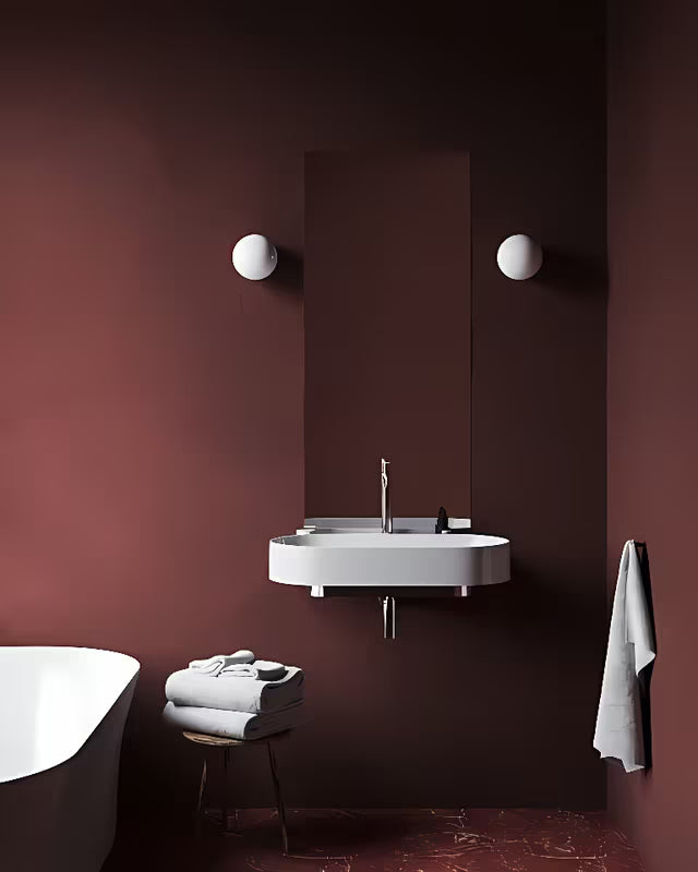 Bijeli tankostijeni keramički viseći umivaonik Ravak Yard 80 bez preljeva s otvorom pro za stojeću slavinu.