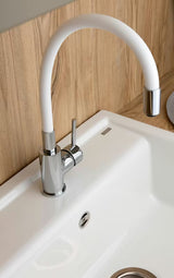 S-Line jednoručna baterija miješalica za sudoper bijela/krom sa silikonskim fleksibilnim crijevom