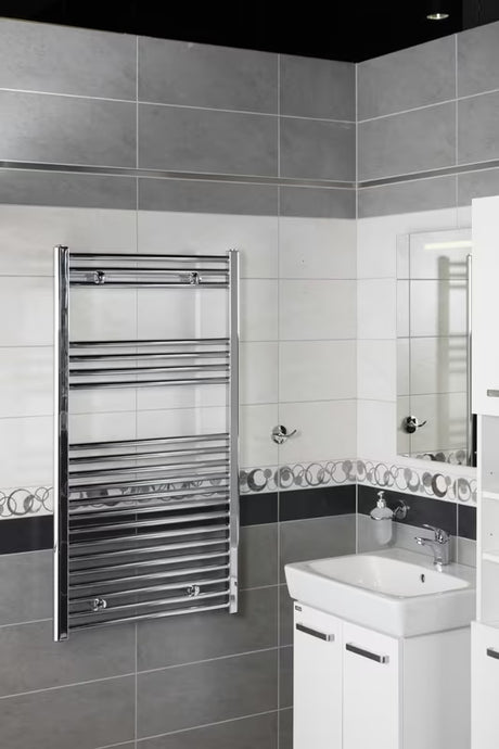 Kombinirani kupaonski radijator S-Line 600 x 1118 mm u krom izvedbi s ravnim profilom.