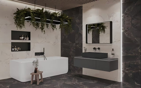 Ugradbena polica SAT Aurum od nehrđajućeg čelika u mat crnoj boji sa stabilnim okvirom oko niše.