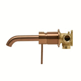Podžbukna miješalica za umivaonik SAT Aurum u izvedbi rose gold brushed s okruglim dizajnom.