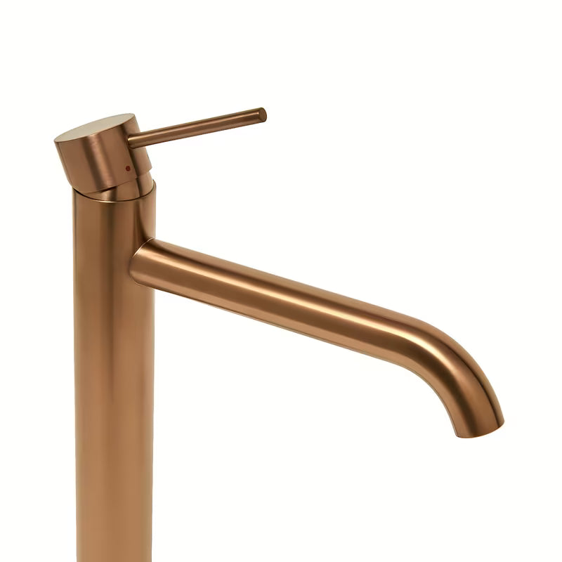 Visoka jednoručna baterija miješalica za umivaonik SAT Aurum u završnoj obradi rose gold brushed s okruglim dizajnom