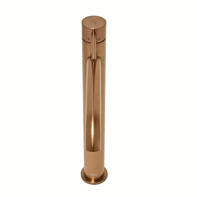 Visoka jednoručna baterija miješalica za umivaonik SAT Aurum u završnoj obradi rose gold brushed s okruglim dizajnom