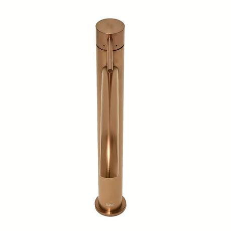 Visoka jednoručna baterija miješalica za umivaonik SAT Aurum u završnoj obradi rose gold brushed s okruglim dizajnom