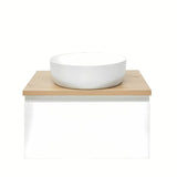 Viseća kupaonski ormarić SAT B-Way 1 u bijelom sjaju s pokrovnom pločom u dekoru hrasta