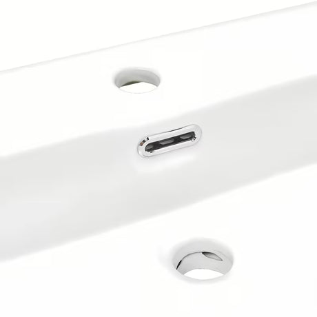 Bijeli keramički umivaonik za kupaonski ormarić SAT B-Way 81x46 cm s odlagališnom plohom desno i otvorom pro slavinu u sredini.