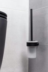 Zidna ČETKA za Wc SAT B-Way R u mat crnoj boji sa zaobljenim minimalističkim dizajnom.