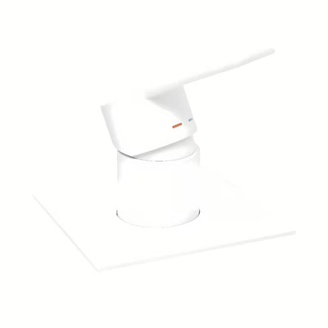 Podžbukna jednoručna baterija miješalica za tuš SAT B-Way u mat bijeloj boji s minimalističkim dizajnom.