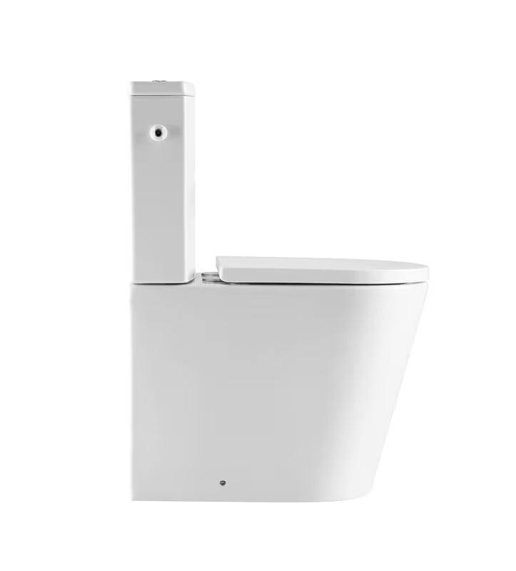 Bijeli samostojeći  WC kombi SAT Brevis s vodokotlićem, WC daskom soft Close i vario odvodom