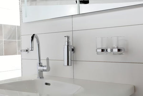 SAT Cube Way držač čaša uključuje čašu u izvedbi chrome