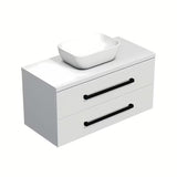 Viseća kupaonski ormarić SAT Cube Way s pokrovnom pločom u bijelom sjaju i s crnim ručkicama