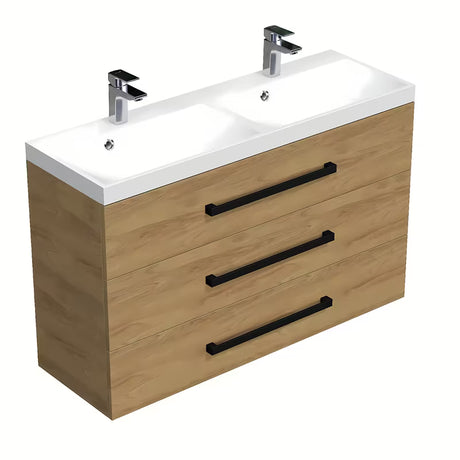 Viseća kupaonski ormarić s umivaonikom SAT Cube Way u dekoru hrasta Hickory s crnim mat ručkicama.