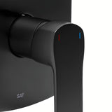 Podžbukna jednoručna baterija miješalica za tuš SAT Cube Way u crnoj mat izvedbi pro za modernu kupaonicu.