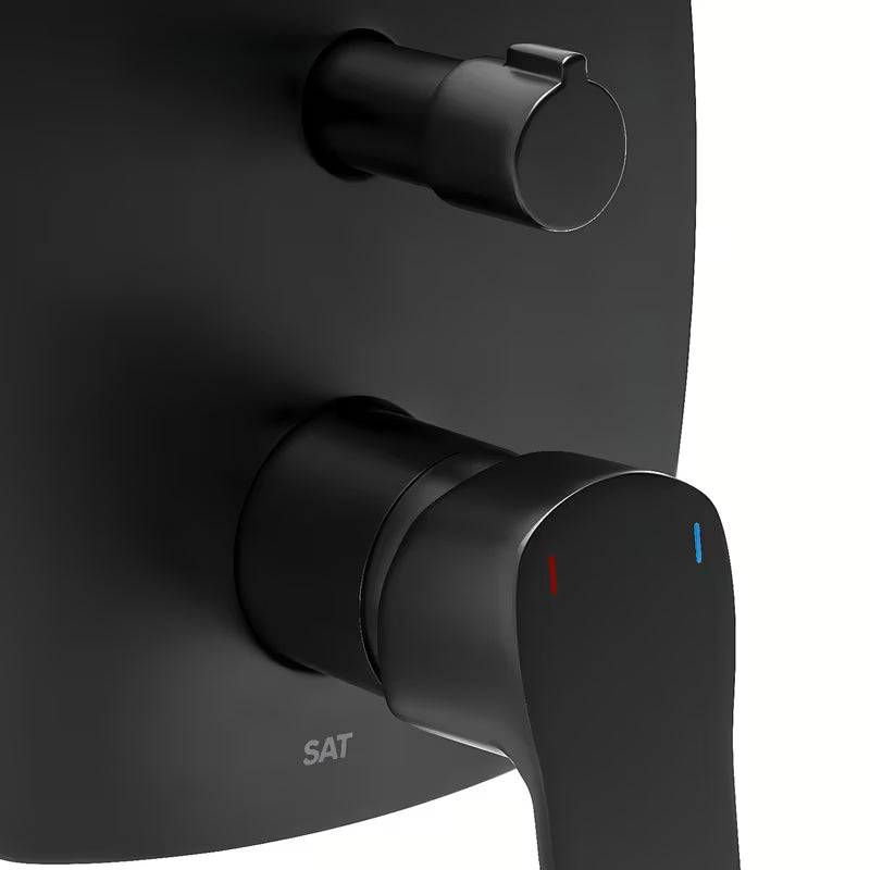 Podžbukna miješalica za tuš SAT Cube Way u crnoj mat izvedbi s modernim četvrtastim dizajnom