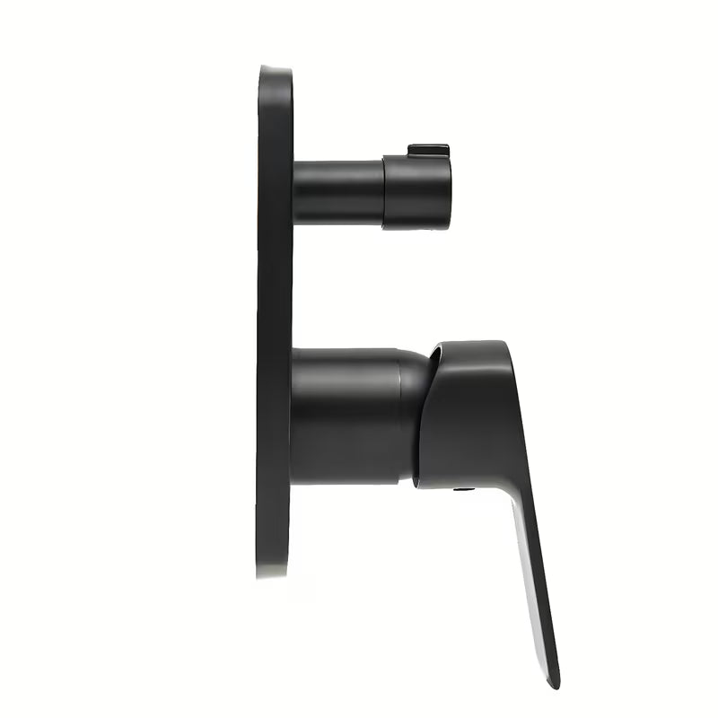 Podžbukna miješalica za tuš SAT Cube Way u crnoj mat izvedbi s modernim četvrtastim dizajnom