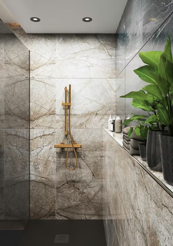 Tuš šipka SAT Dark u PVD obradi brušeno zlato, duljina 58 cm.