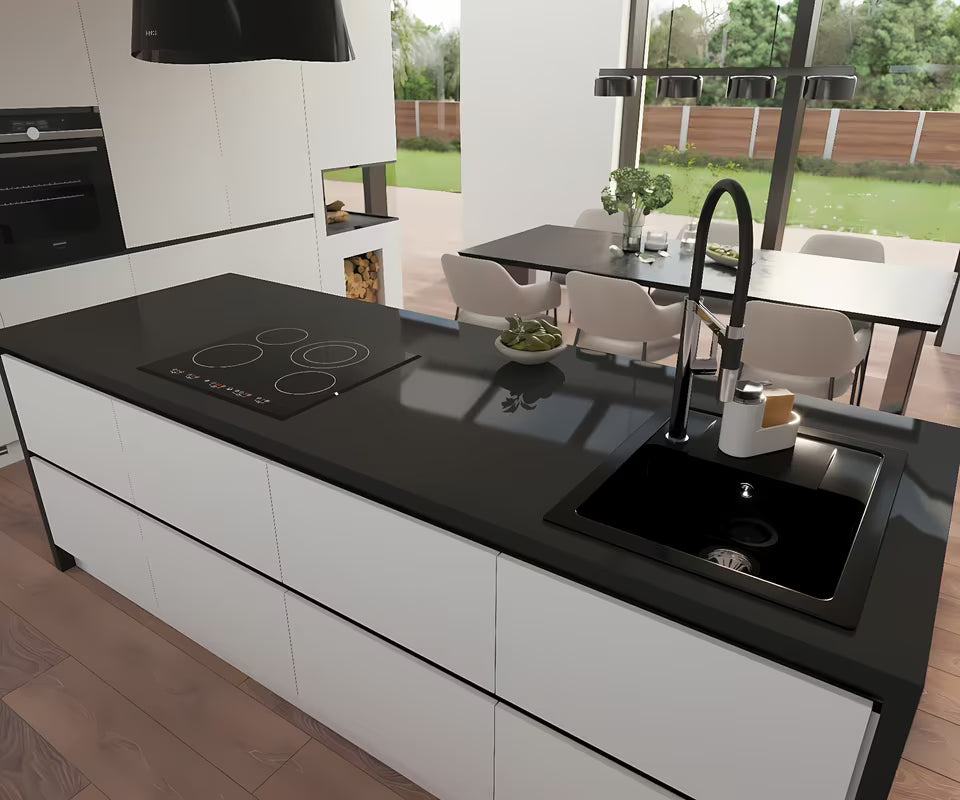 Bijeli beskontaktni dozator sapuna od polyresina za kupaonicu