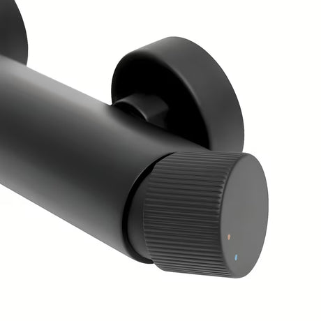 Jednoručna Baterija zidna miješalica za tuš SAT Evolution u mat crnoj boji bez tuš seta