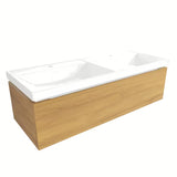 Viseća kupaonski ormarić SAT Feel s keramičkim umivaonikom u dekoru medni hrast s mat završnom obradom.