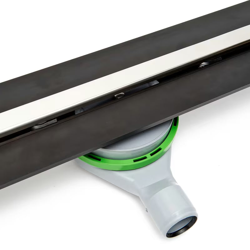 Skratljivi tuš kanalica SAT Flexi 100 cm od poliranog nehrđajućeg čelika s punom rešetkom u sjajnoj izvedbi.