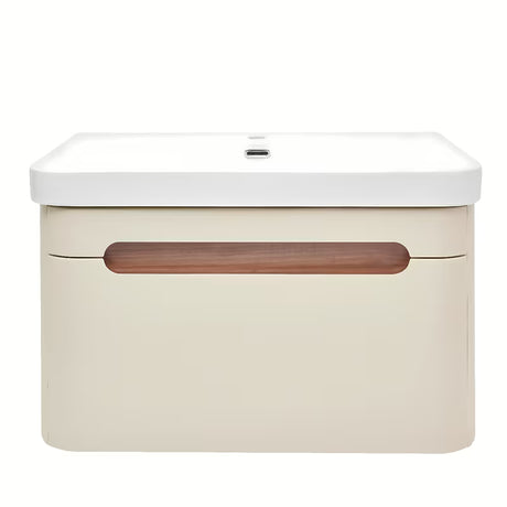 Viseća ormarić s umivaonikom SAT Fusion u mat pješčano bež boji s utičnicom i s bijelim sjajnim umivaonikom.