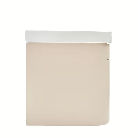 Viseća ormarić s umivaonikom SAT Fusion u mat pješčano bež boji s utičnicom i s bijelim sjajnim umivaonikom.