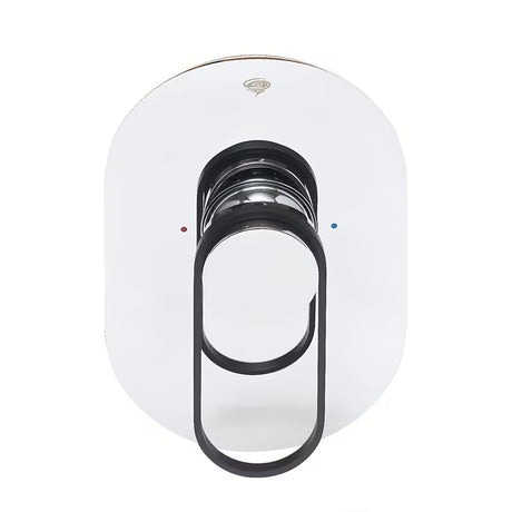 Podžbukna jednoručna baterija miješalica za tuš SAT Fusion u sjajnoj crnoj izvedbi s podžbuknim tijelom.