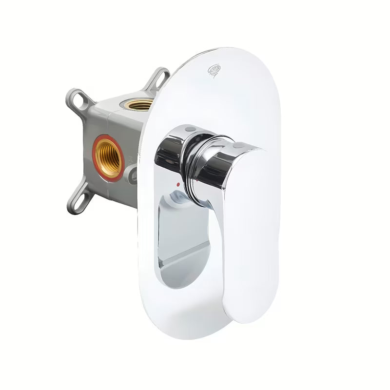 Podžbukna jednoručna baterija miješalica za tuš SAT Fusion u kromiranoj izvedbi pro čist minimalistički izgled kupaonice.