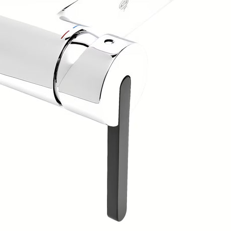 Kromirana jednoručna baterija miješalica za tuš SAT Fusion bez tuš seta s crnom zamjenjivom ručicom