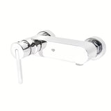 Kromirana jednoručna baterija miješalica za tuš SAT Fusion s crnom upravljačkom ručicom pro za zidnu ugradnju.