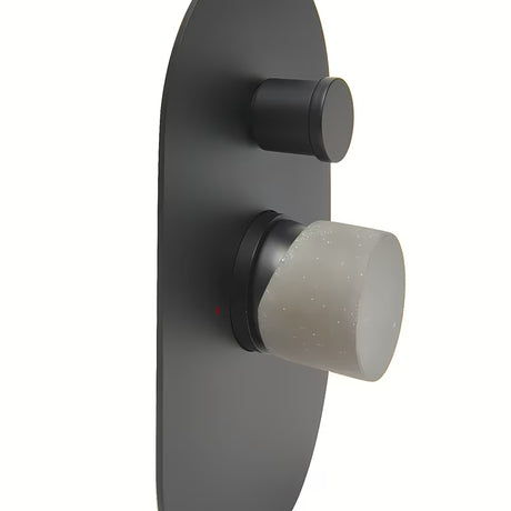 Podžbukna jednoručna baterija tuš i miješalica za kadu SAT Fusion u mat crnoj boji s ručicom u dizajnu betona