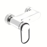 Mat crna zidna jednoručna baterija miješalica za tuš SAT Fusion s okruglom ručicom.