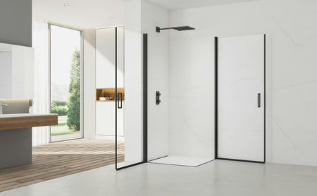 Svijetlosiva kupaonski tepih SAT Infinitio s mekanim dugim vlaknima i protukliznim donjim slojem.