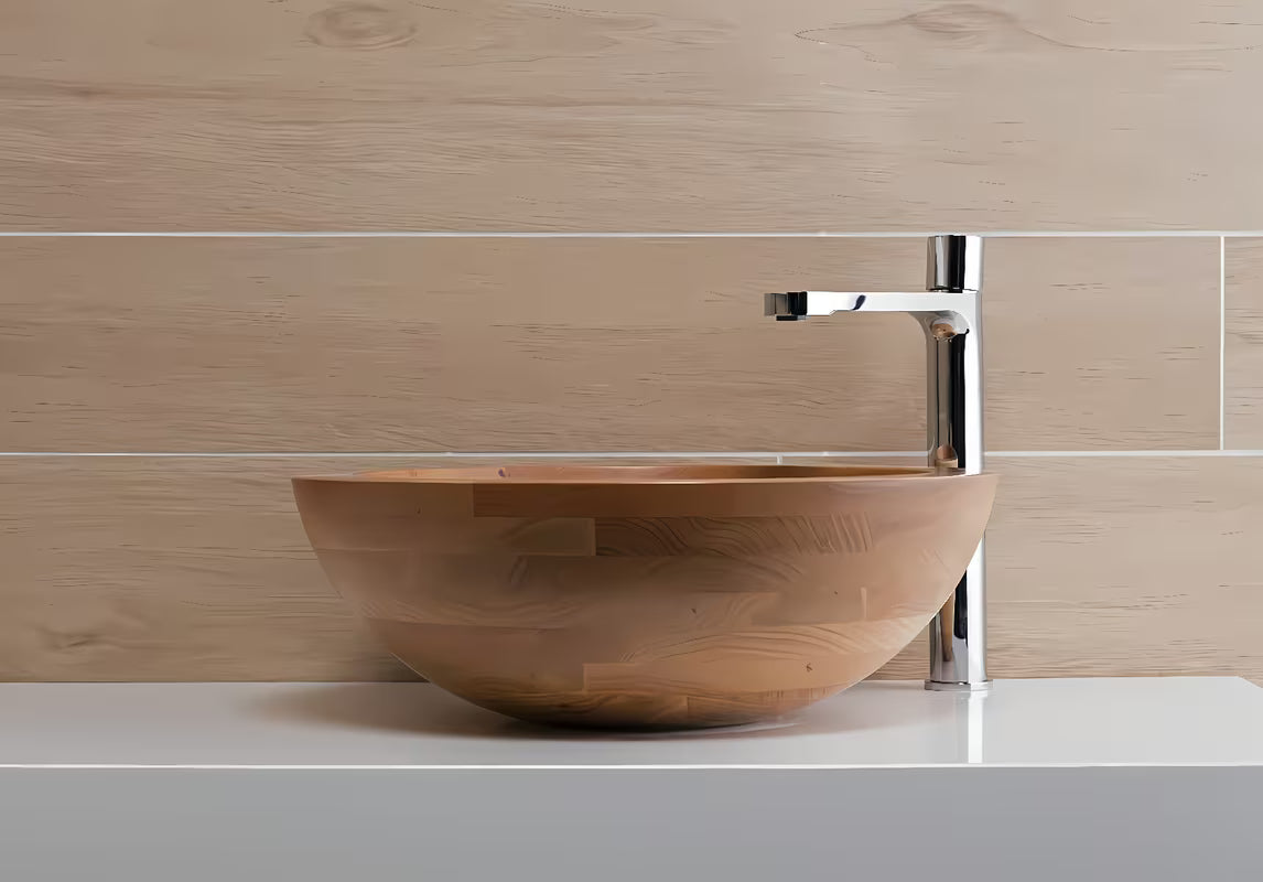 Visoka miješalica za Umivaonik SAT Fusion u krom izvedbi sa štedljivim perlatorom.