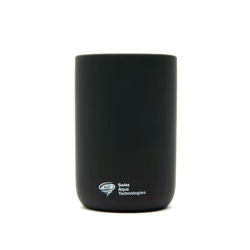 Samostojeći  keramički držač četkica SAT Infinitio u mat crnoj izvedbi.