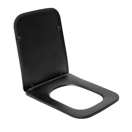 Crni WC daska SAT Infinitio kvadratnog dizajna s funkcijama soft Close i EasyLock.