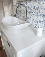 Bijeli keramički umivaonik na ploču SAT Infinitio bez preljeva dimenzija 61,5x36 cm