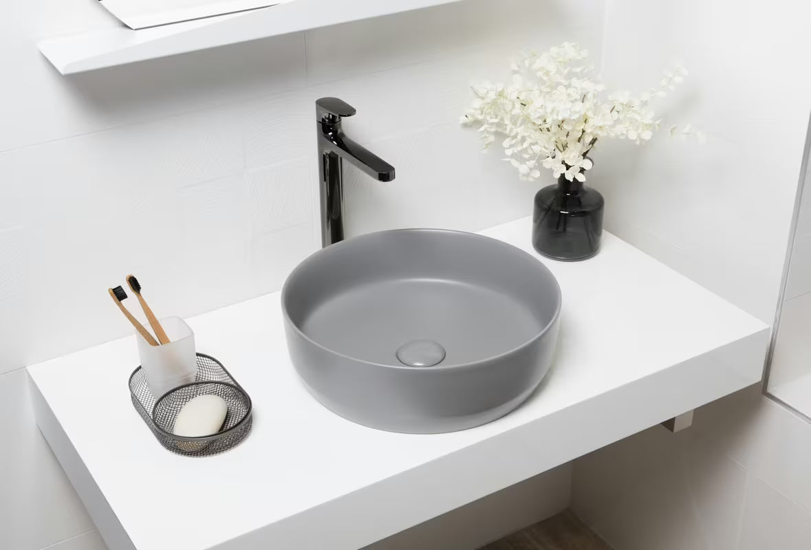 Mat bijeli tankostijeni keramički umivaonik na ploču SAT Infinitio 39x39 cm