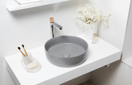 Mat bijeli tankostijeni keramički umivaonik na ploču SAT Infinitio 39x39 cm