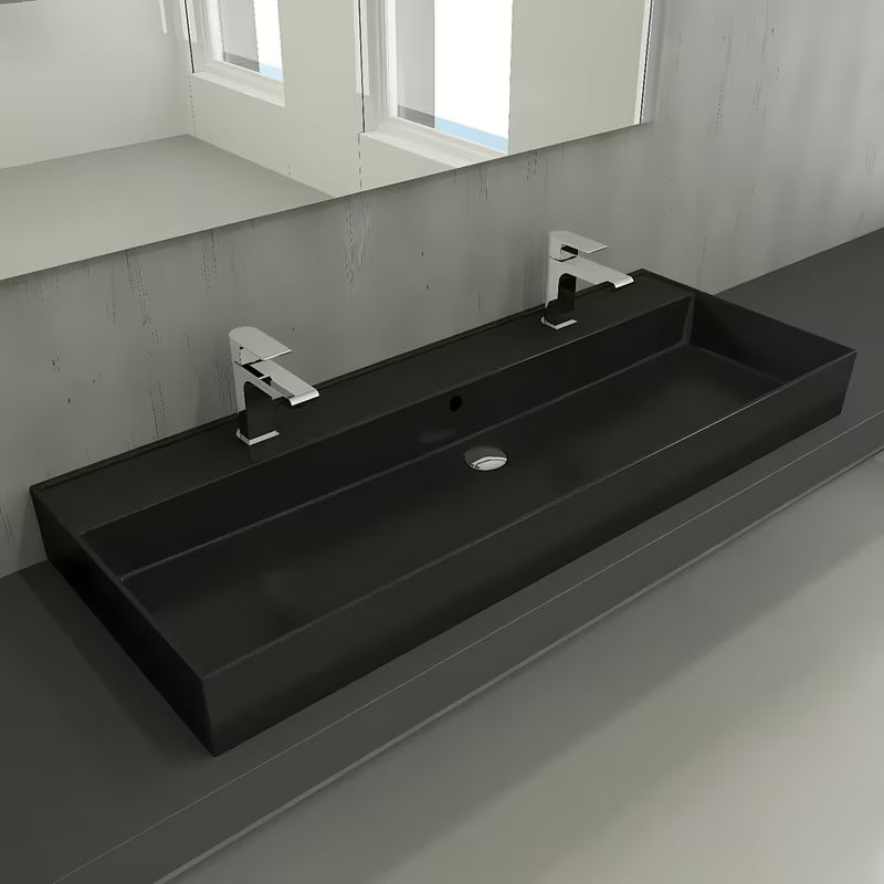 Viseći umivaonik SAT Infinitio u crnoj mat izvedbi s mogućnošću montaže i na ploču
