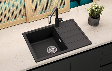Crni granitni sudoper  SAT s ocjeđivačem, montaža na radnu ploču, 62x44 cm.