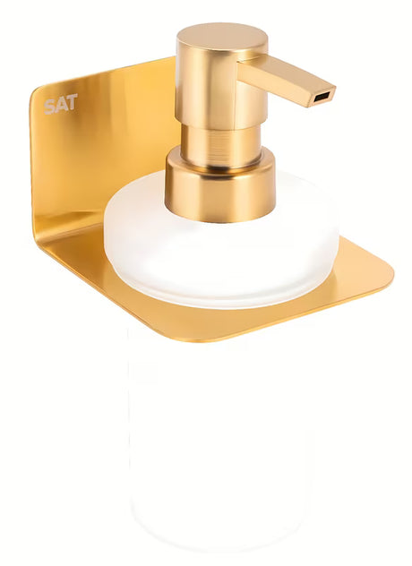 Zidni dozator sapuna SAT Mood u obradi brušeno zlato s mat staklom i četvrtastim dizajnom.