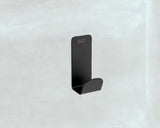 Crni zidni kukica SAT Mood jednostavnog elegantnog dizajna za kupaonicu