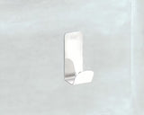 Kromirani kukica SAT Mood sa sjajnom površinom i četvrtastim dizajnom pro, montaža lijepljenjem bez bušenja.