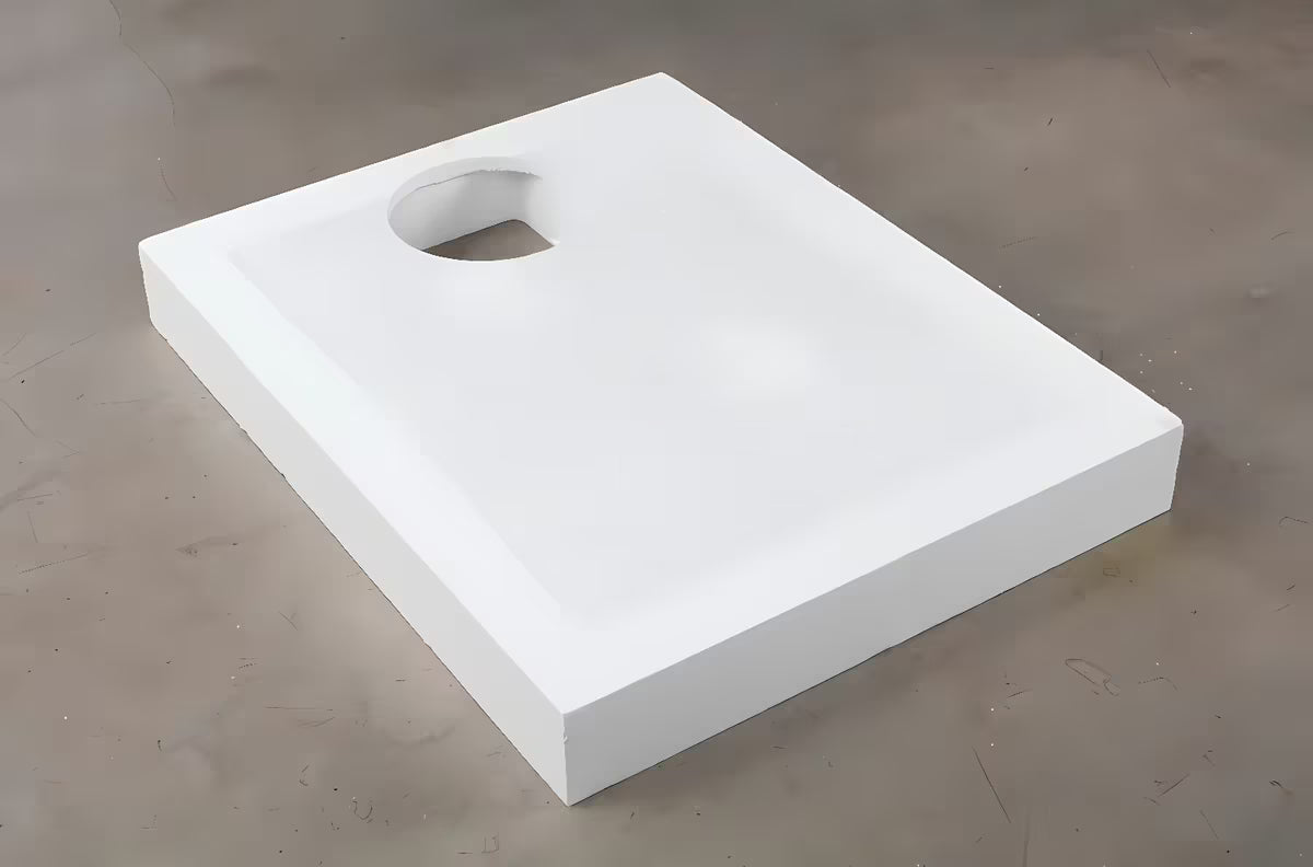 Bijeli polistirenski nosač SAT pro za tuš kadu od izdržljivog HDPS pro za stabilnu i brzu montažu.