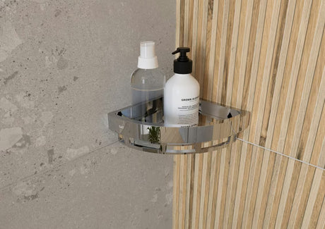 Kutna tuš polica SAT u krom izvedbi od masivnog mesinga za kupaonicu.