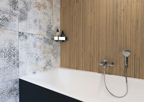 Kutna tuš polica SAT Industrial od nehrđajućeg čelika sa sjajnom površinom pro zidna montaža bušenjem.